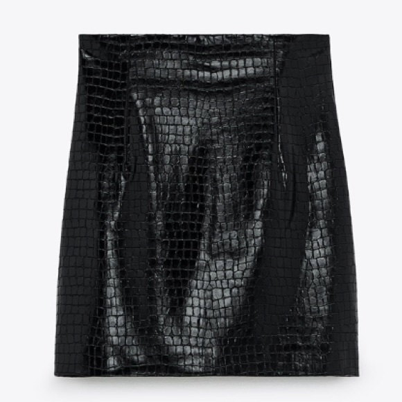 NWT ZARA Faux leather mini skirt. - Picture 7 of 8